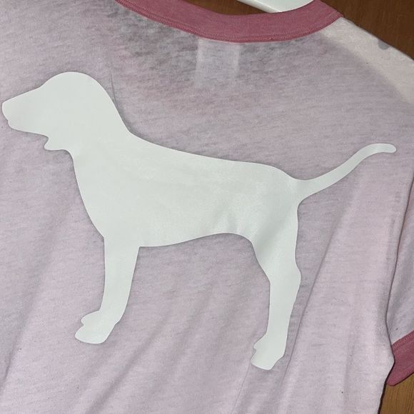 •PINK•VSP LIGHT PINK WITH BEGONIA HEM BIG DOG BACK Short sleeve top in size XS. - Picture 5 of 6